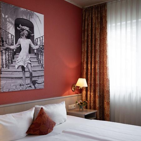 Landhotel 3Kronen Adelsdorf Exteriér fotografie