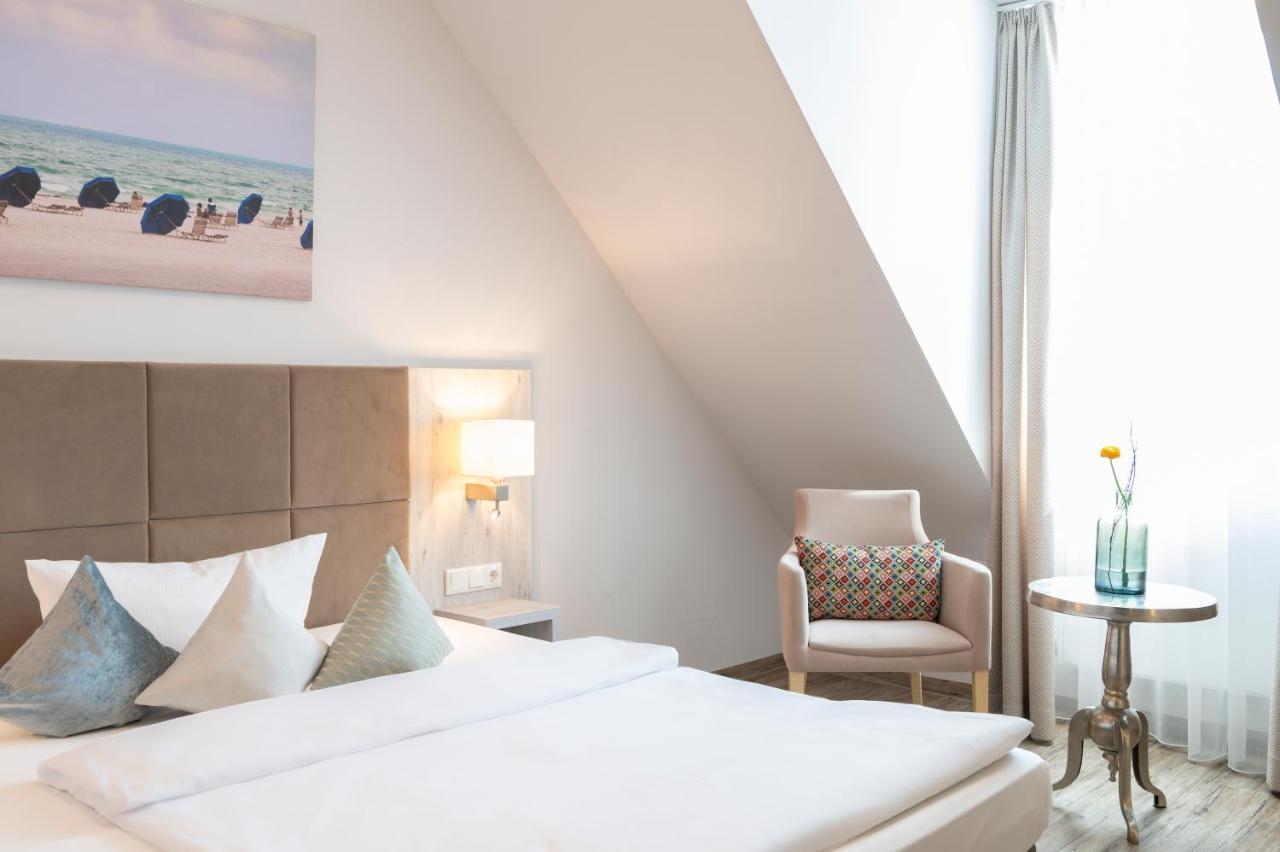 Landhotel 3Kronen Adelsdorf Exteriér fotografie
