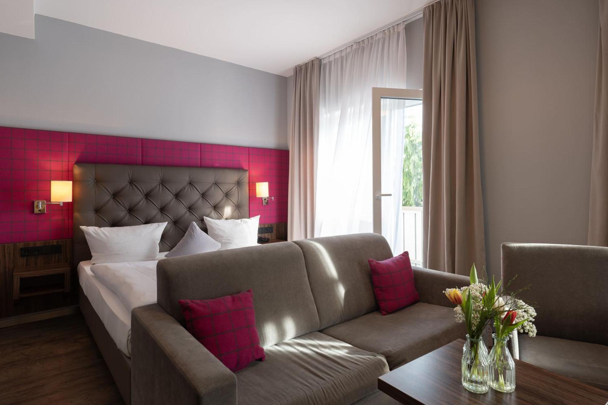 Landhotel 3Kronen Adelsdorf Exteriér fotografie