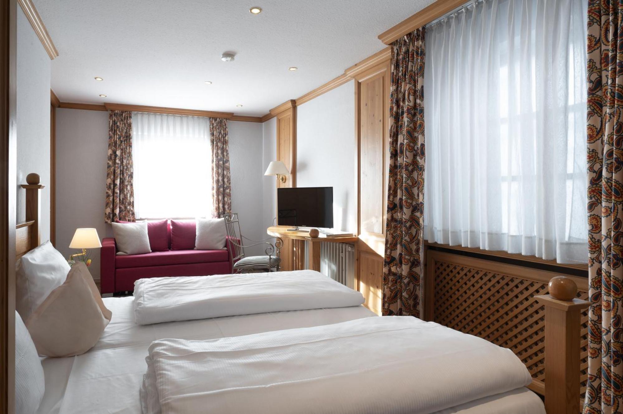 Landhotel 3Kronen Adelsdorf Exteriér fotografie