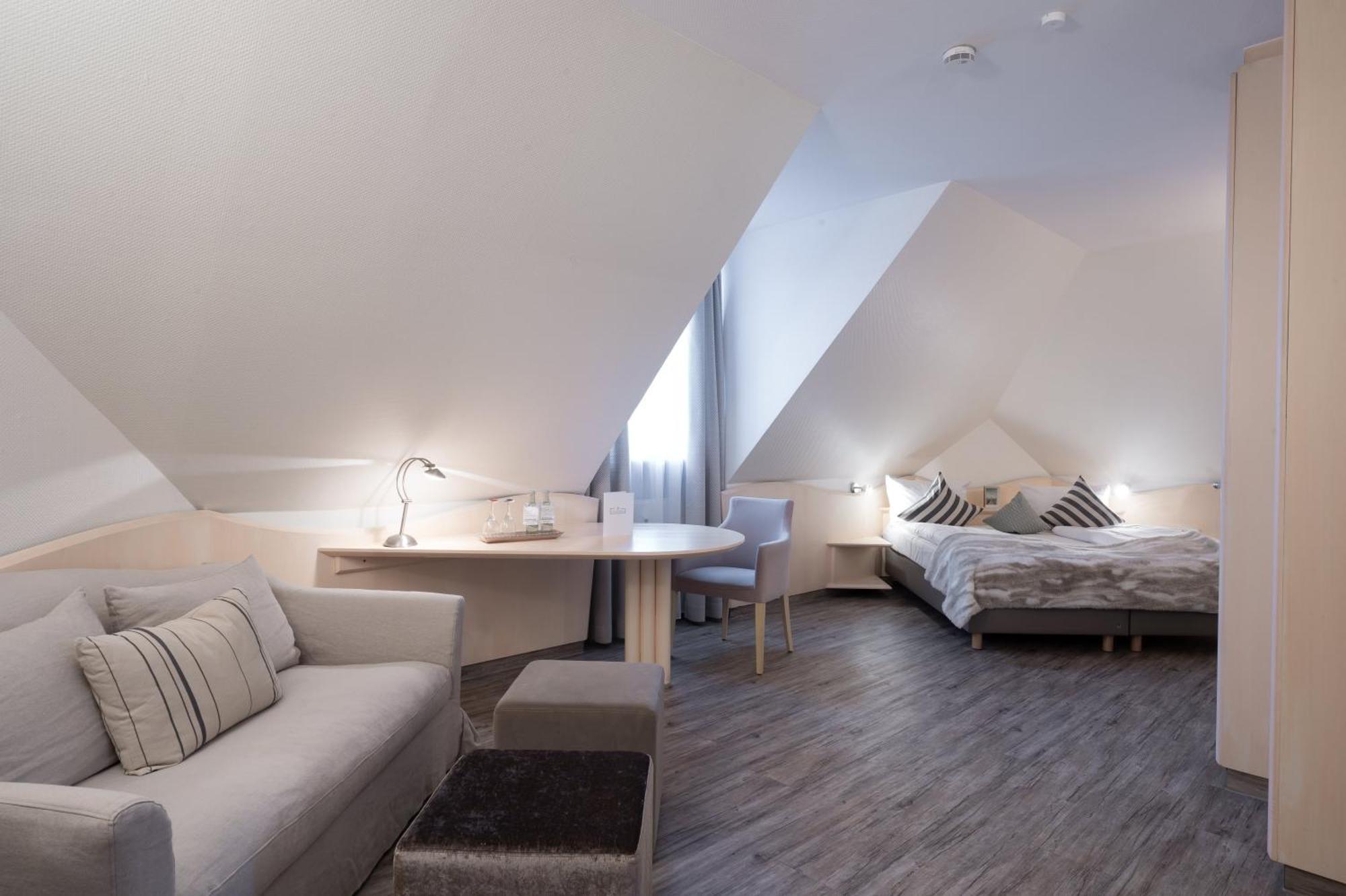 Landhotel 3Kronen Adelsdorf Exteriér fotografie