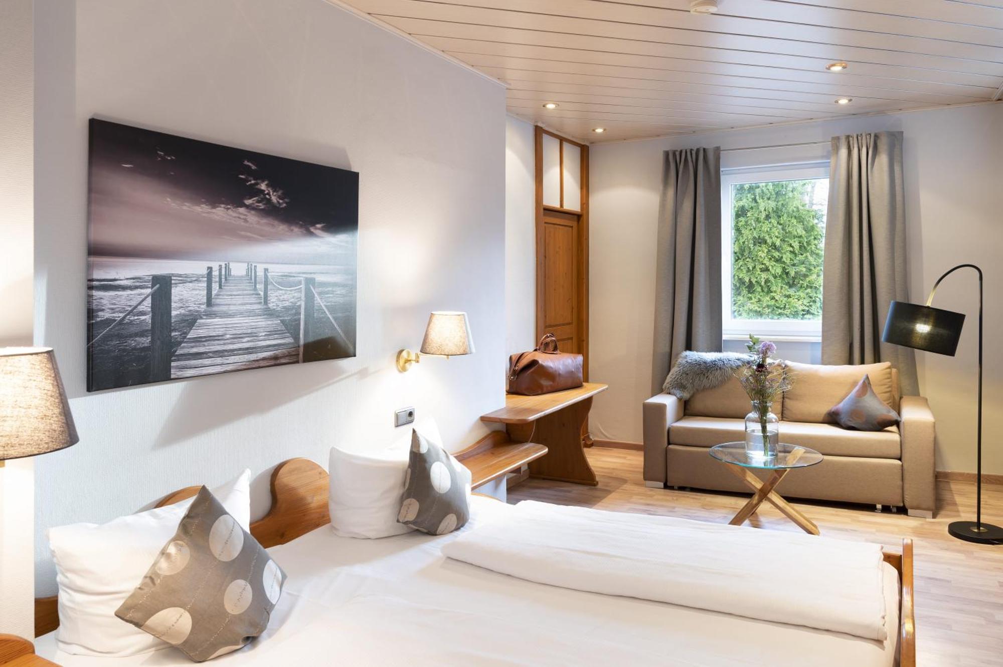 Landhotel 3Kronen Adelsdorf Exteriér fotografie